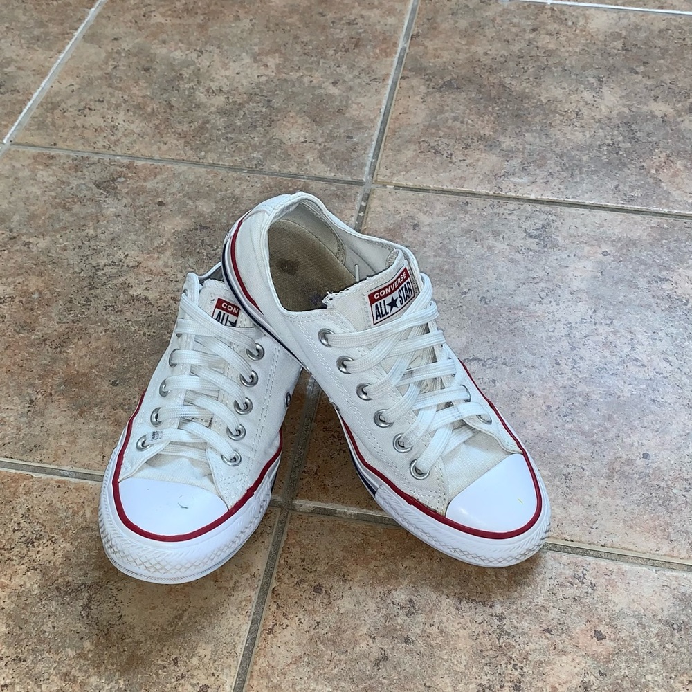 Converse shoes size 7.5 Women’s